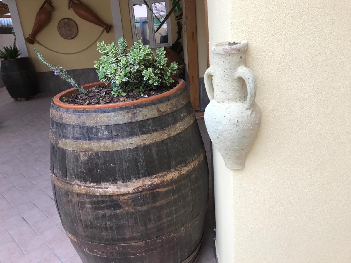 La Cantina Dello Sgatto Procida Exterior photo